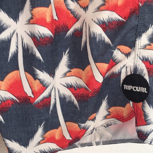 Rip Curl Men’s Swim Boardshorts Tropical Palm Tree - Picture 2 of 8